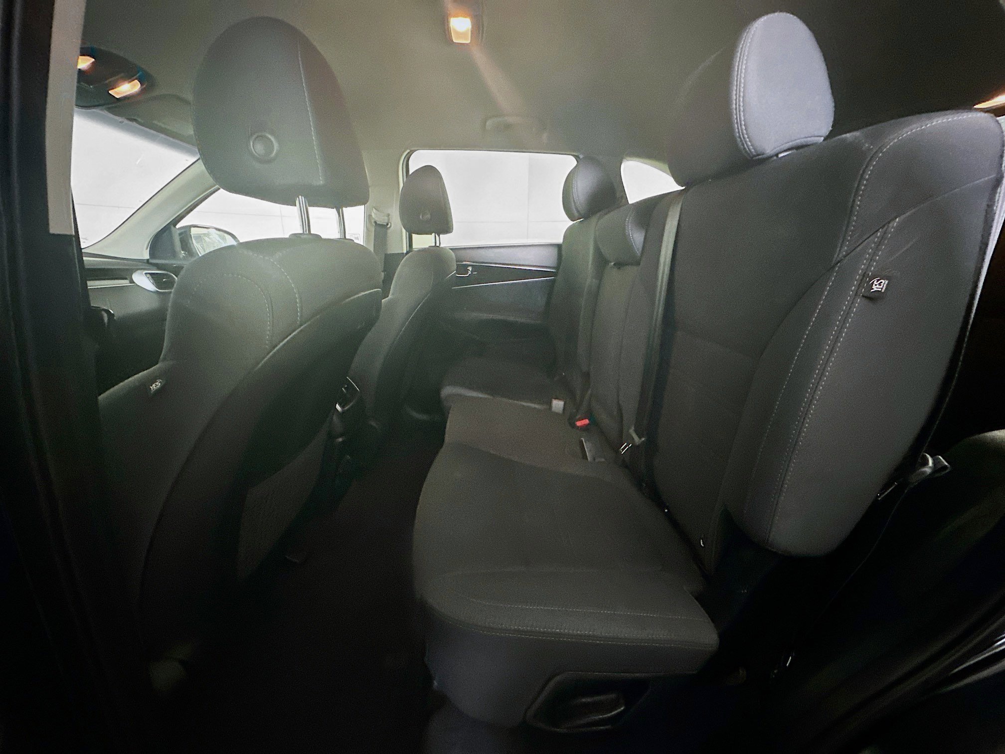 Used 2019 Kia Sorento LX image 28