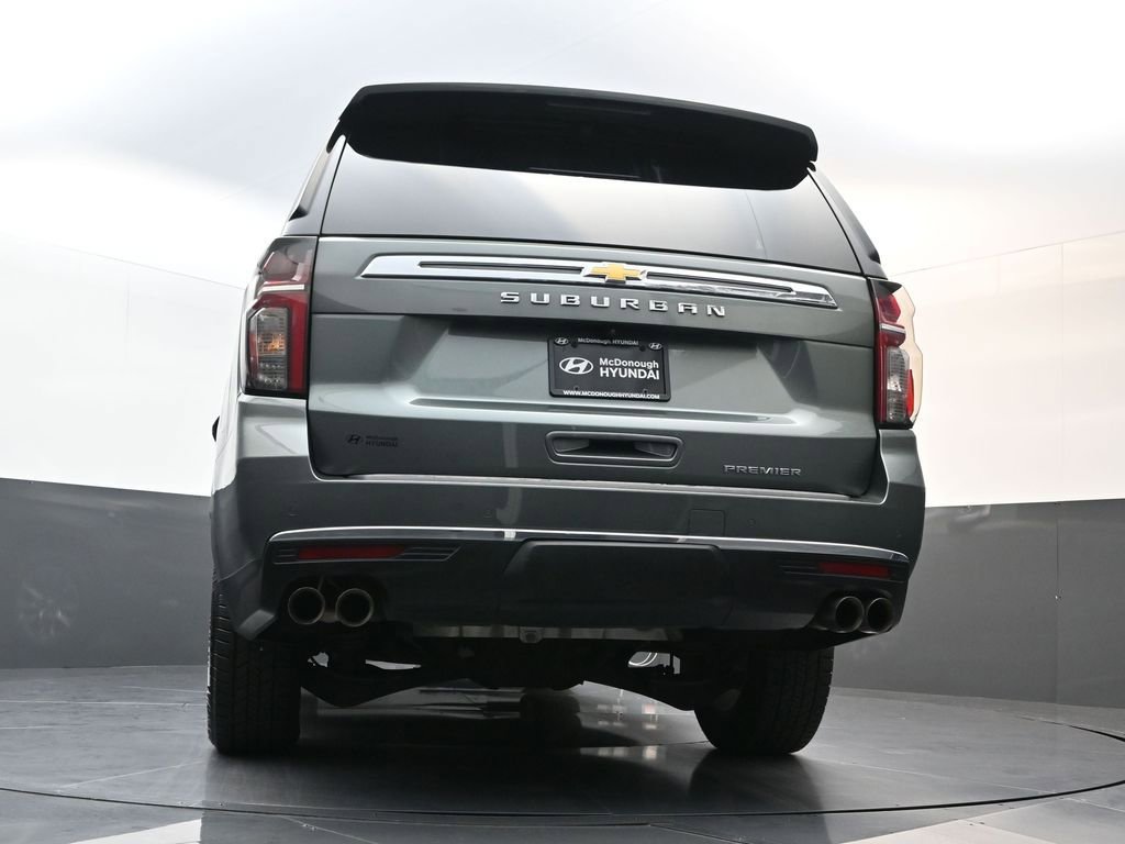 Used 2023 Chevrolet Suburban Premier image 17