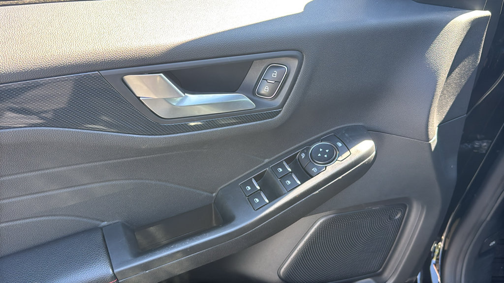 Used 2024 Ford Escape ST-Line w/ Tech Pack #1 AWD/4WD image 15