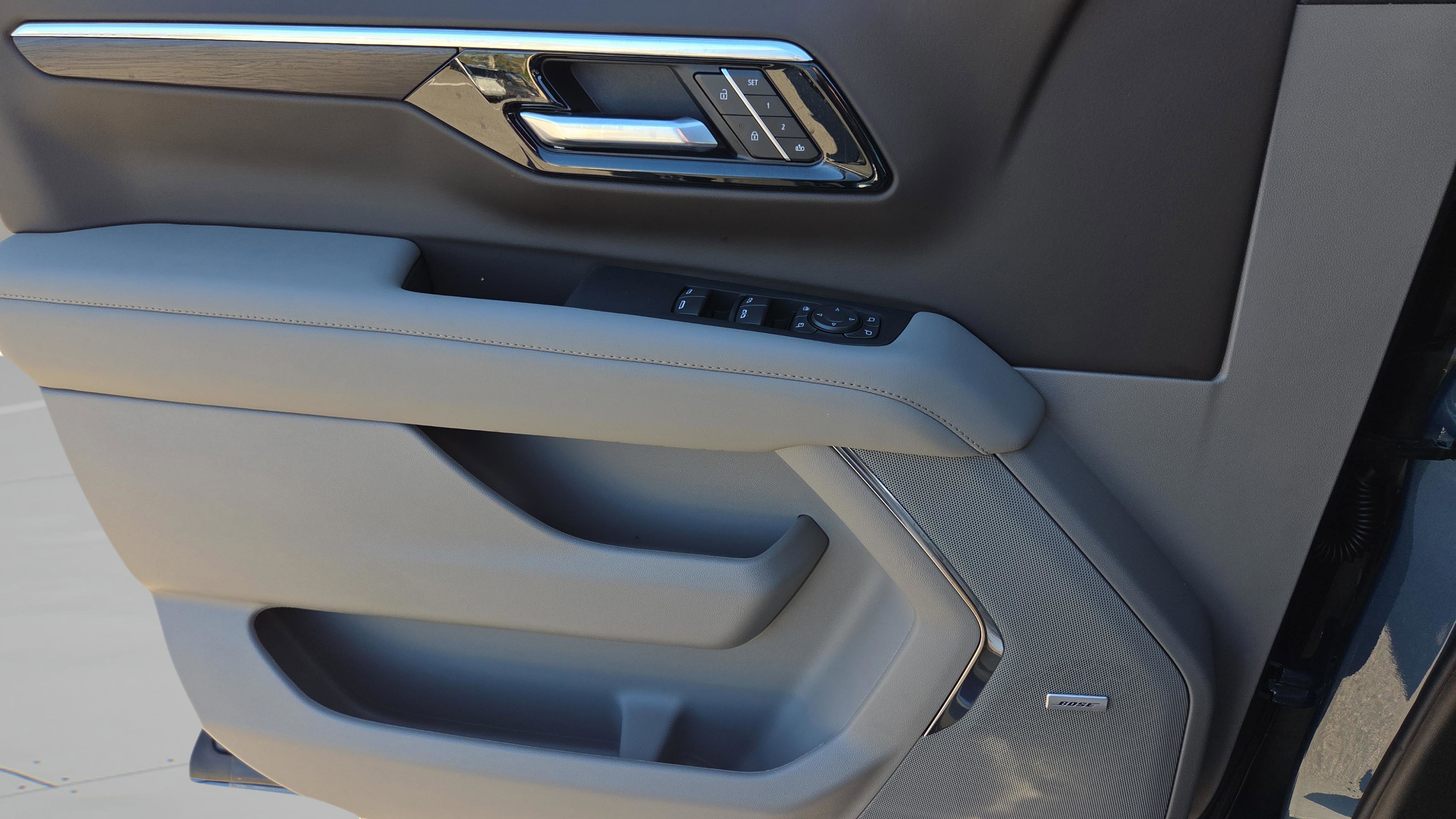 New 2026 Chevrolet Suburban LT w/ Comfort Package image 17