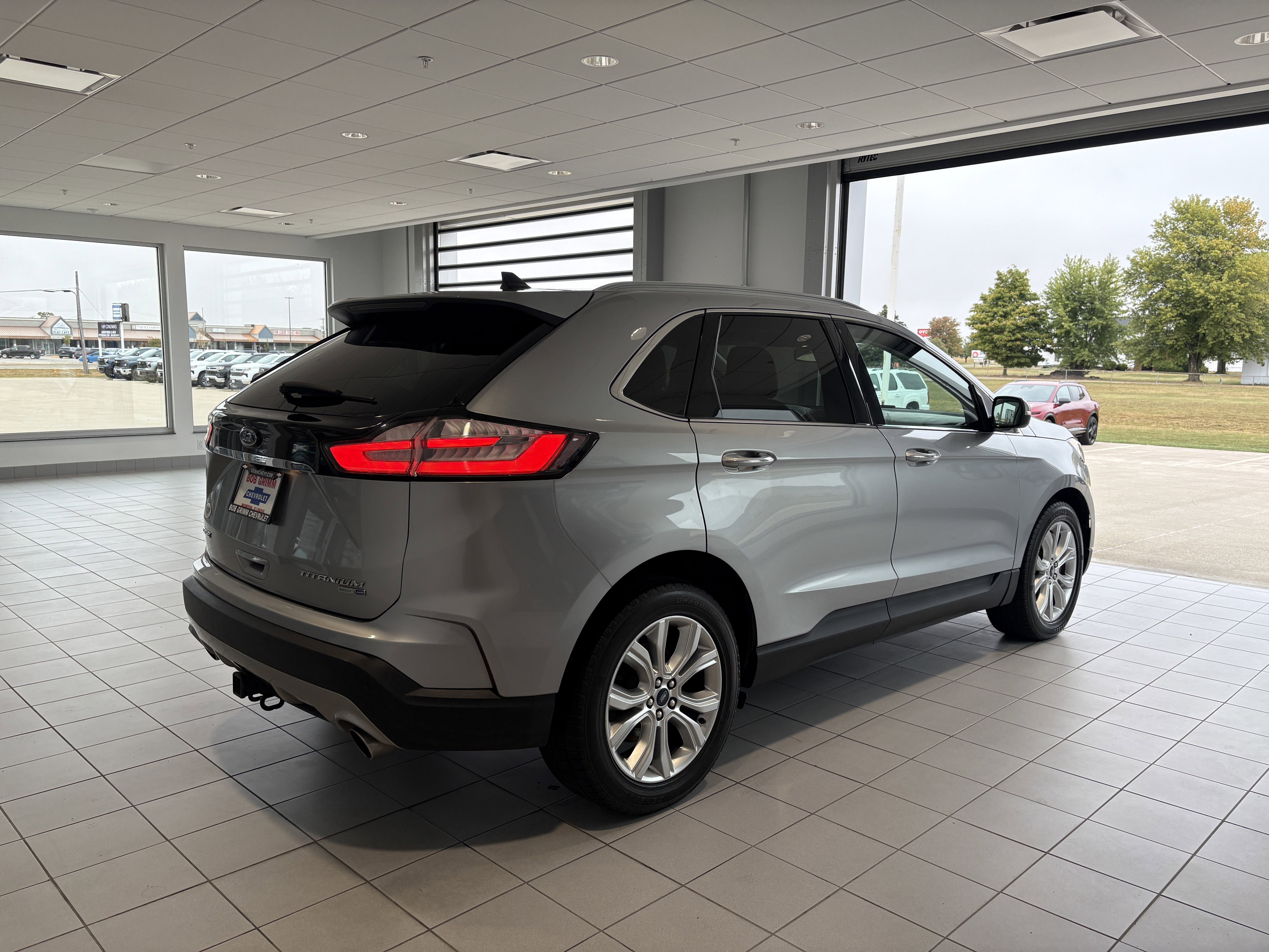Used 2020 Ford Edge Titanium w/ Class II Trailer Tow Package image 6