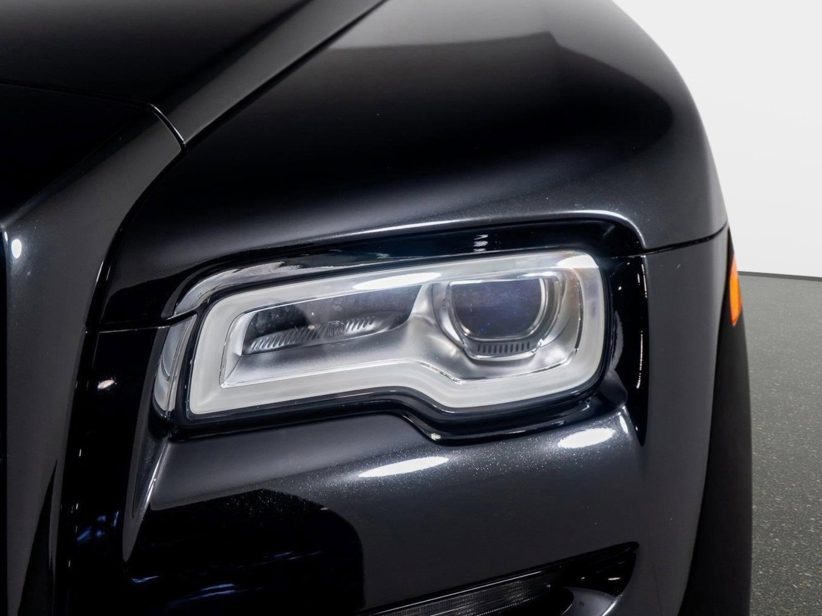 Used 2019 Rolls-Royce Wraith image 12