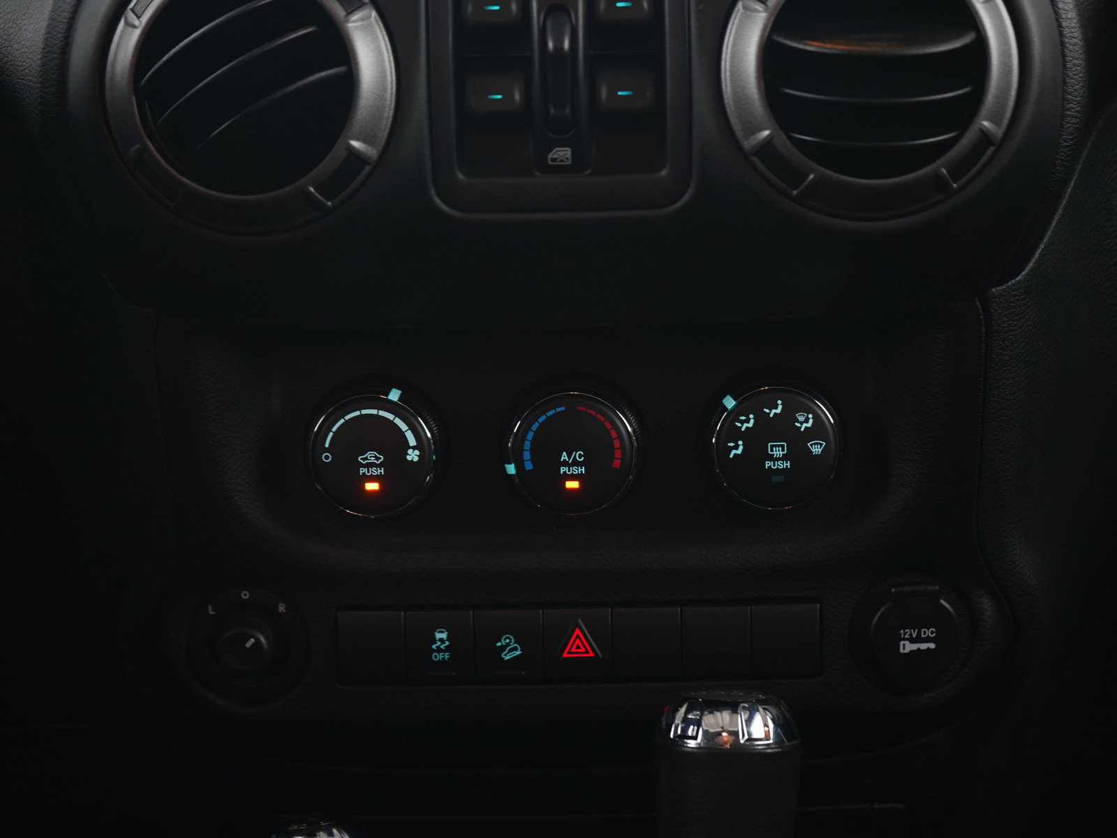 Used 2018 Jeep Wrangler Unlimited Sport S AWD/4WD image 16