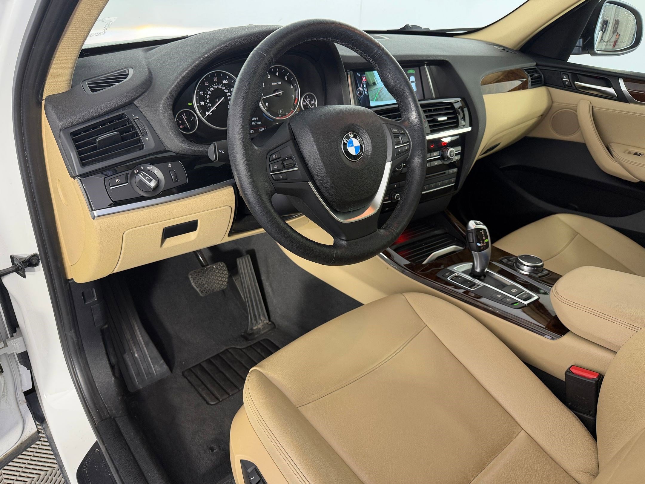 Used 2016 BMW X3 xDrive28i image 4