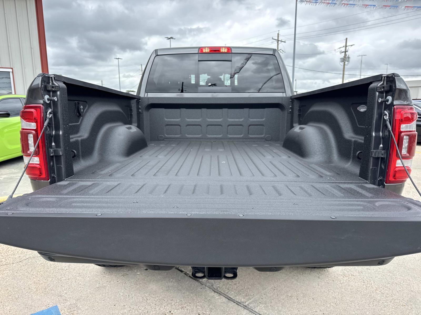 Used 2024 RAM 2500 Laramie AWD/4WD image 8