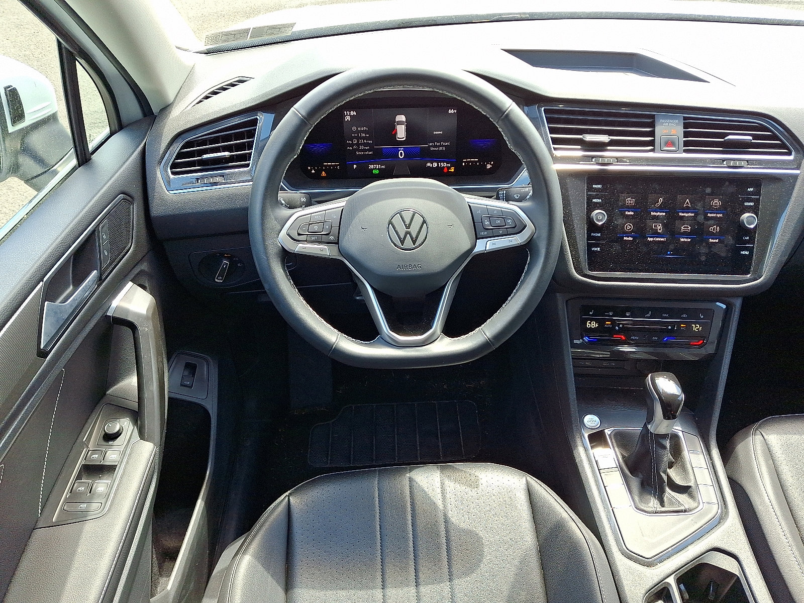 Used 2022 Volkswagen Tiguan SE FWD image 11