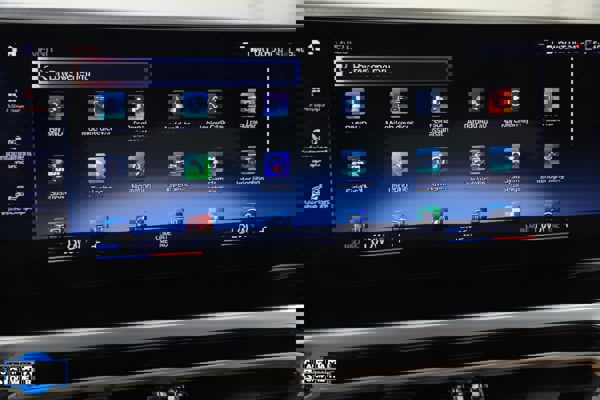 Used 2023 BMW 330i xDrive Sedan w/ Driving Assistance Package image 35