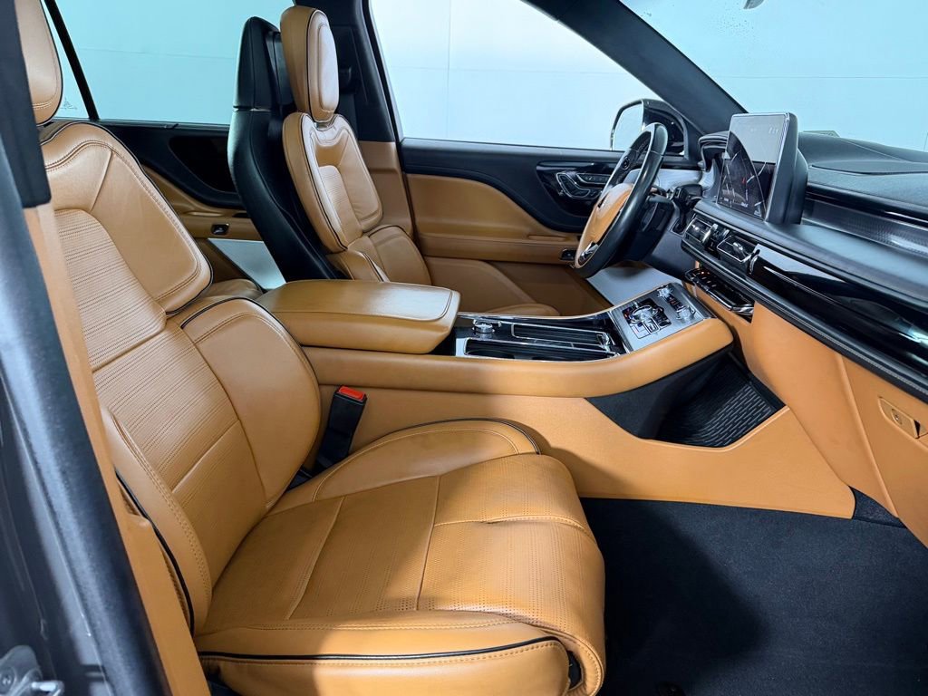 Used 2023 Lincoln Aviator Black Label image 36