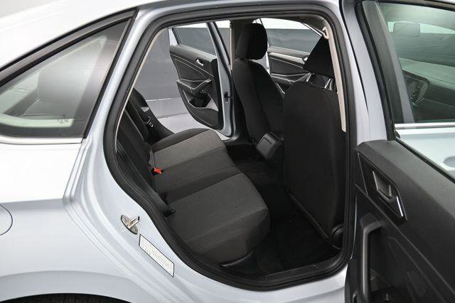 Used 2019 Volkswagen Jetta SE FWD image 29