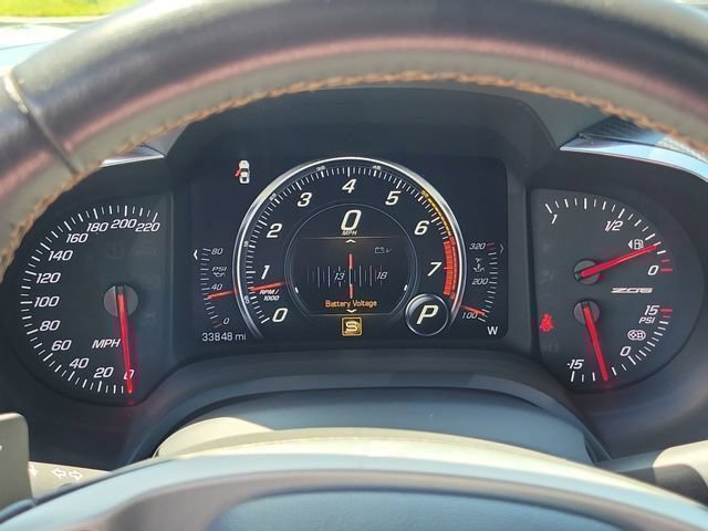 Used 2015 Chevrolet Corvette Z06 w/ 3LZ Preferred Equipment Group RWD image 25