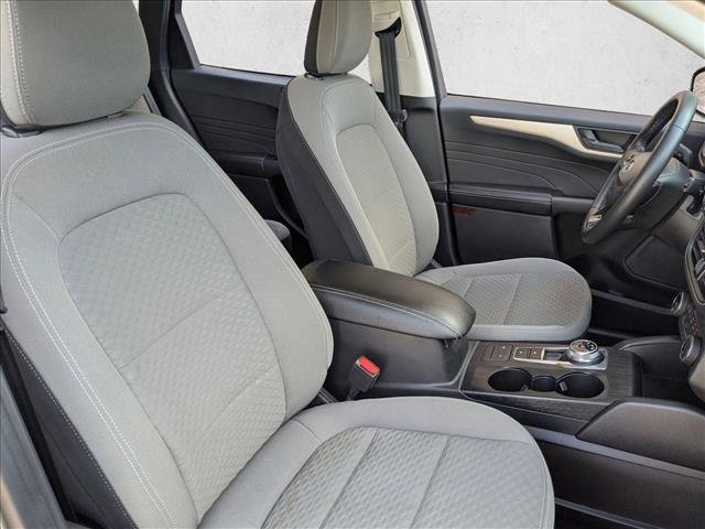 Used 2022 Ford Escape SE w/ SE Sport Appearance Package FWD image 20