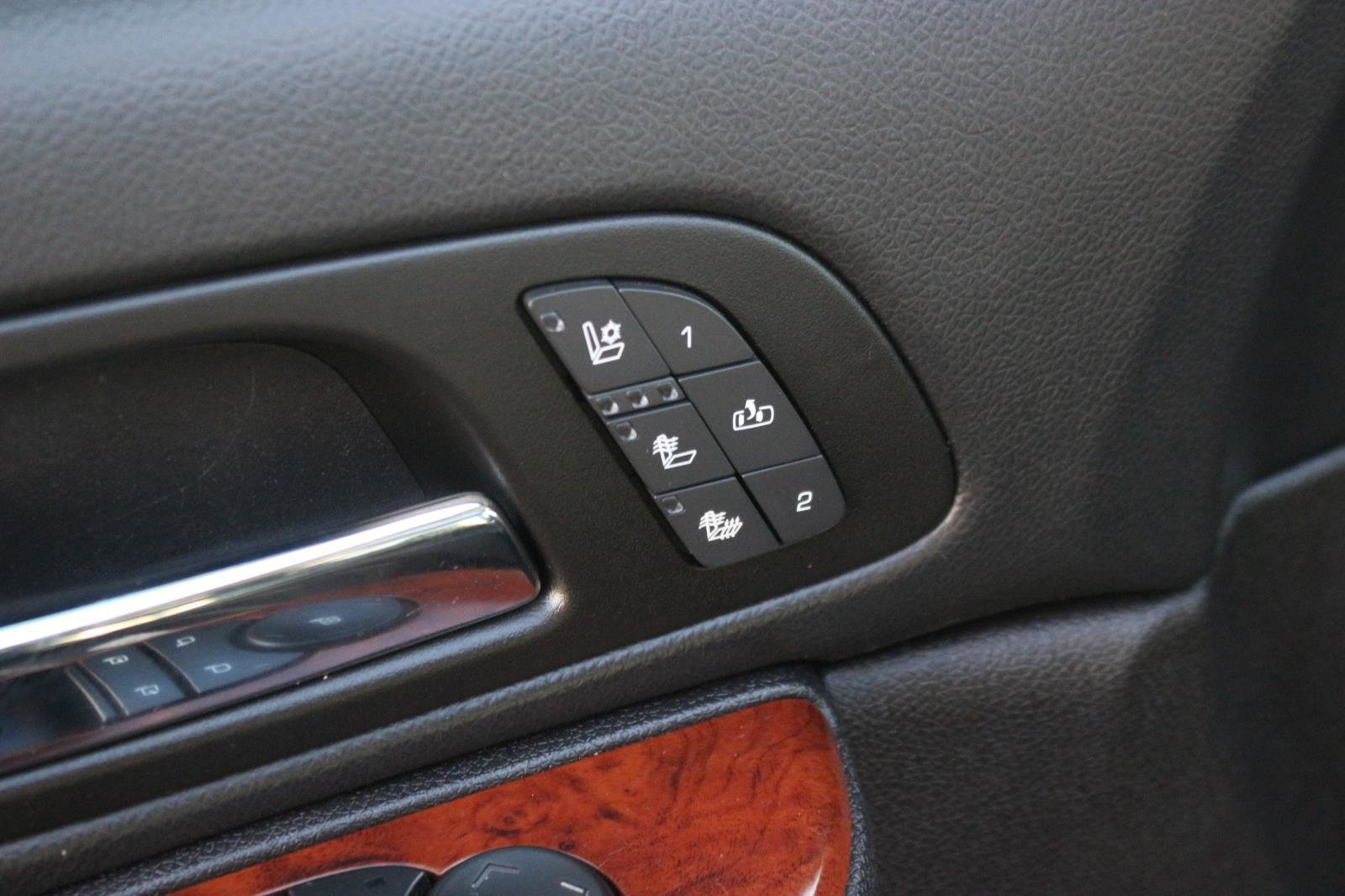 Used 2012 Chevrolet Suburban LTZ image 15