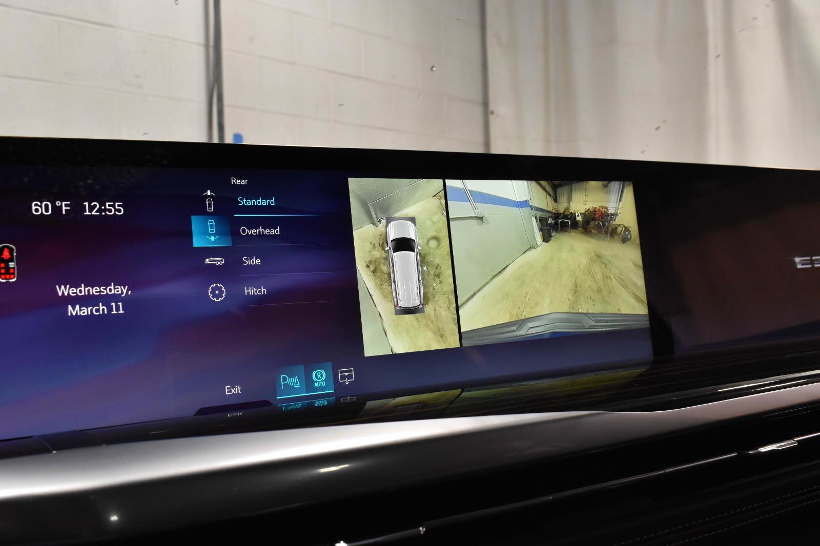 New 2026 Cadillac Escalade Luxury w/ Touring Package image 11