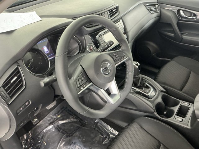 Used 2018 Nissan Rogue SV image 36