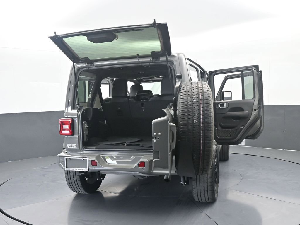Used 2022 Jeep Wrangler Unlimited Sahara AWD/4WD image 80