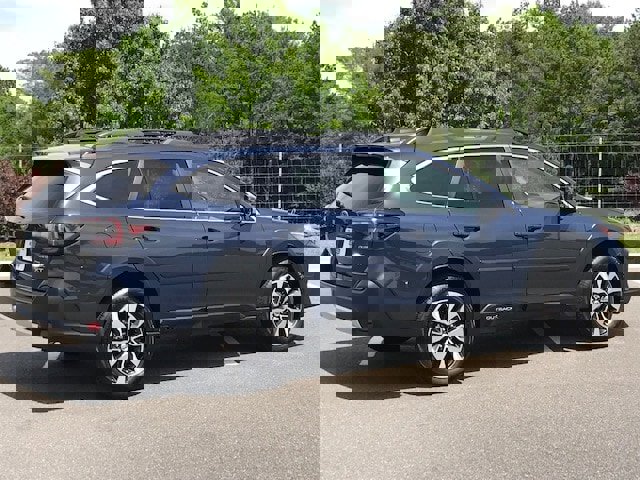 Certified 2025 Subaru Outback Limited XT image 3