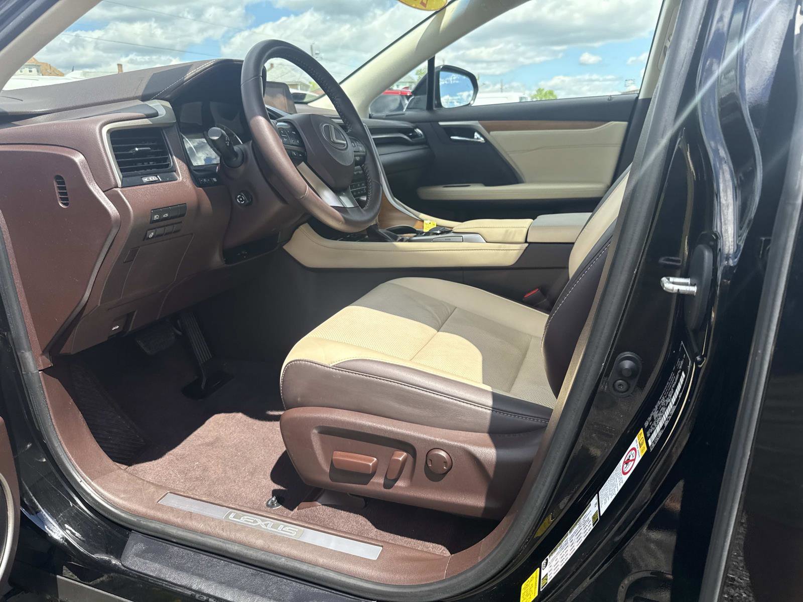 Used 2019 Lexus RX 350 AWD w/ Navigation Package image 18