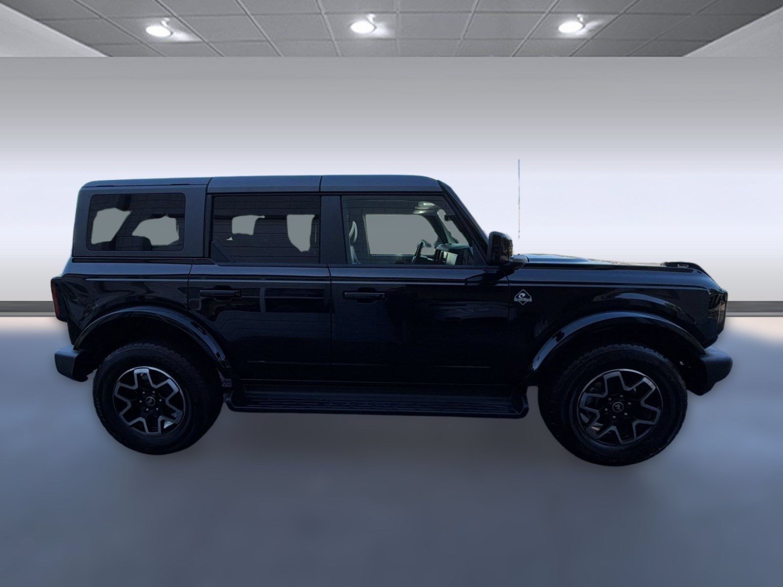 Used 2025 Ford Bronco Outer Banks AWD/4WD image 8