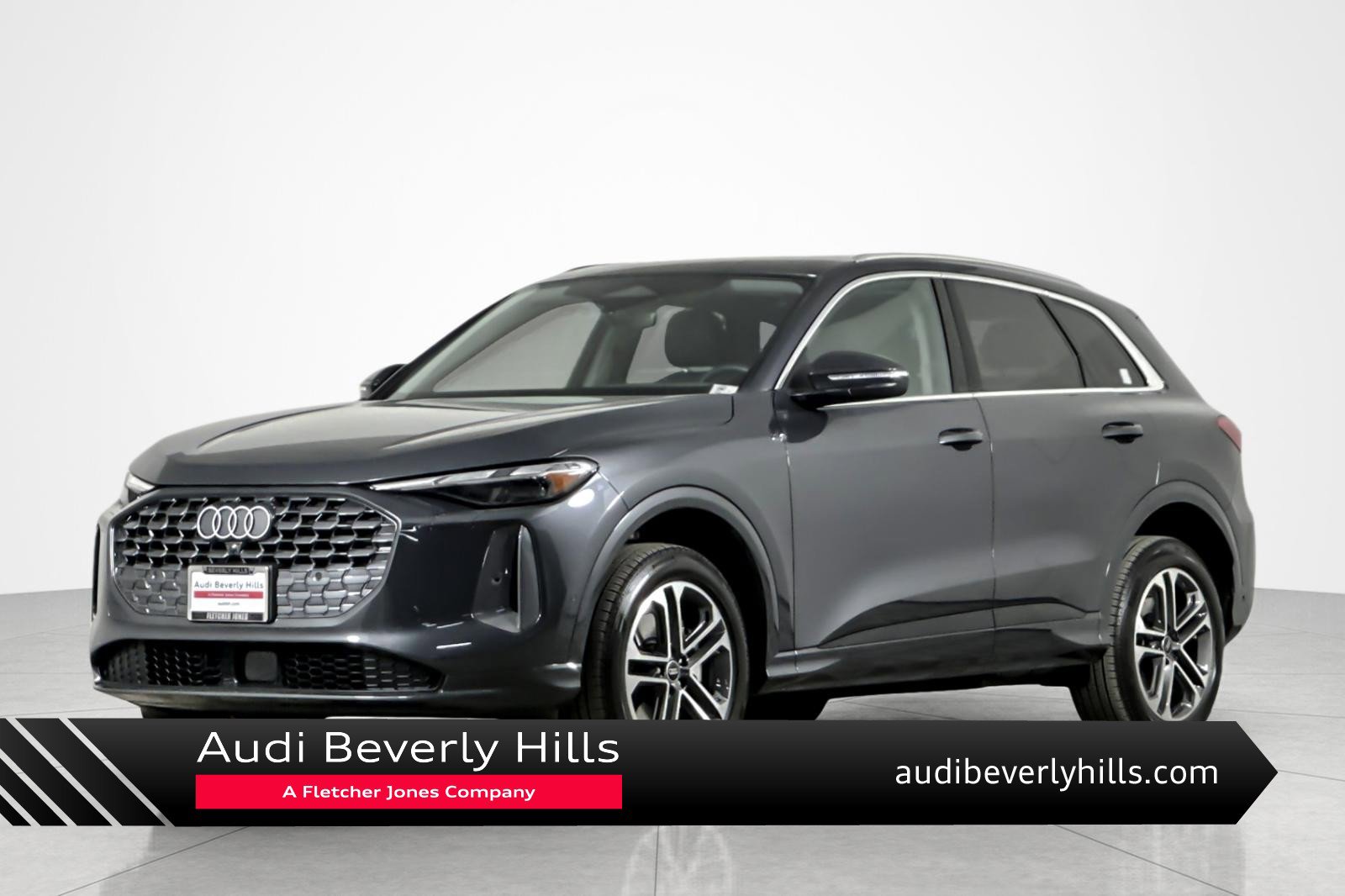 Used 2025 Audi Q5 Premium w/ 19" Wheel Package image 1