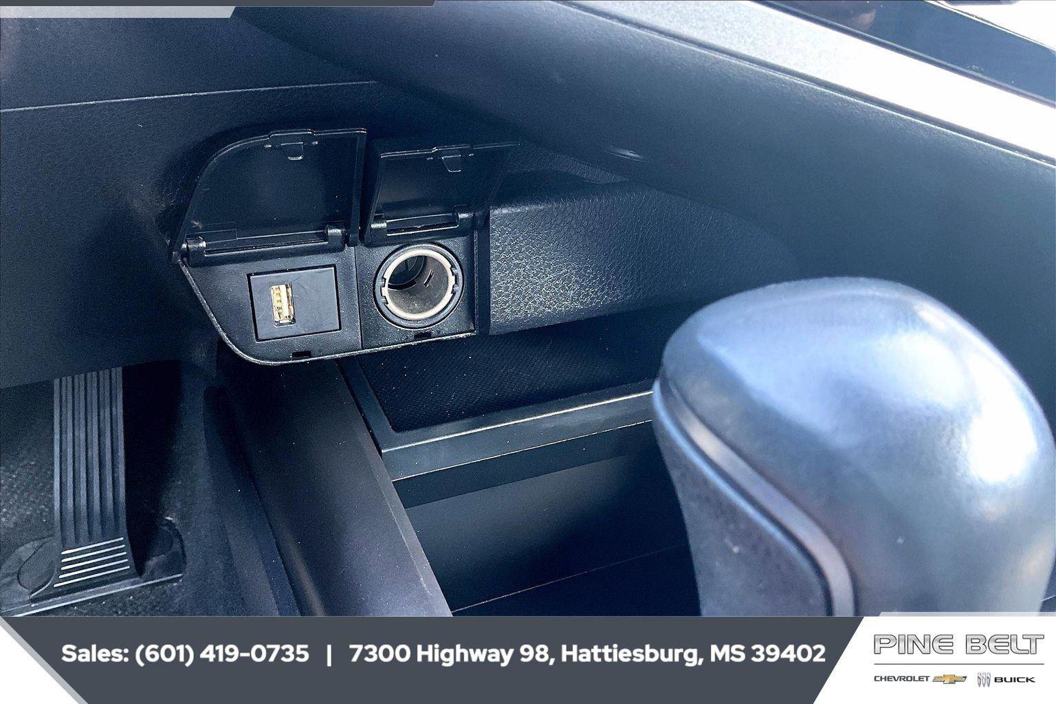 Used 2024 Toyota Camry SE image 23