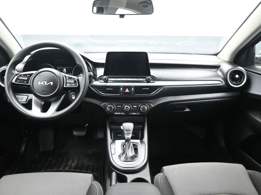 Used 2023 Kia Forte LXS w/ LXS Technology Package image 16