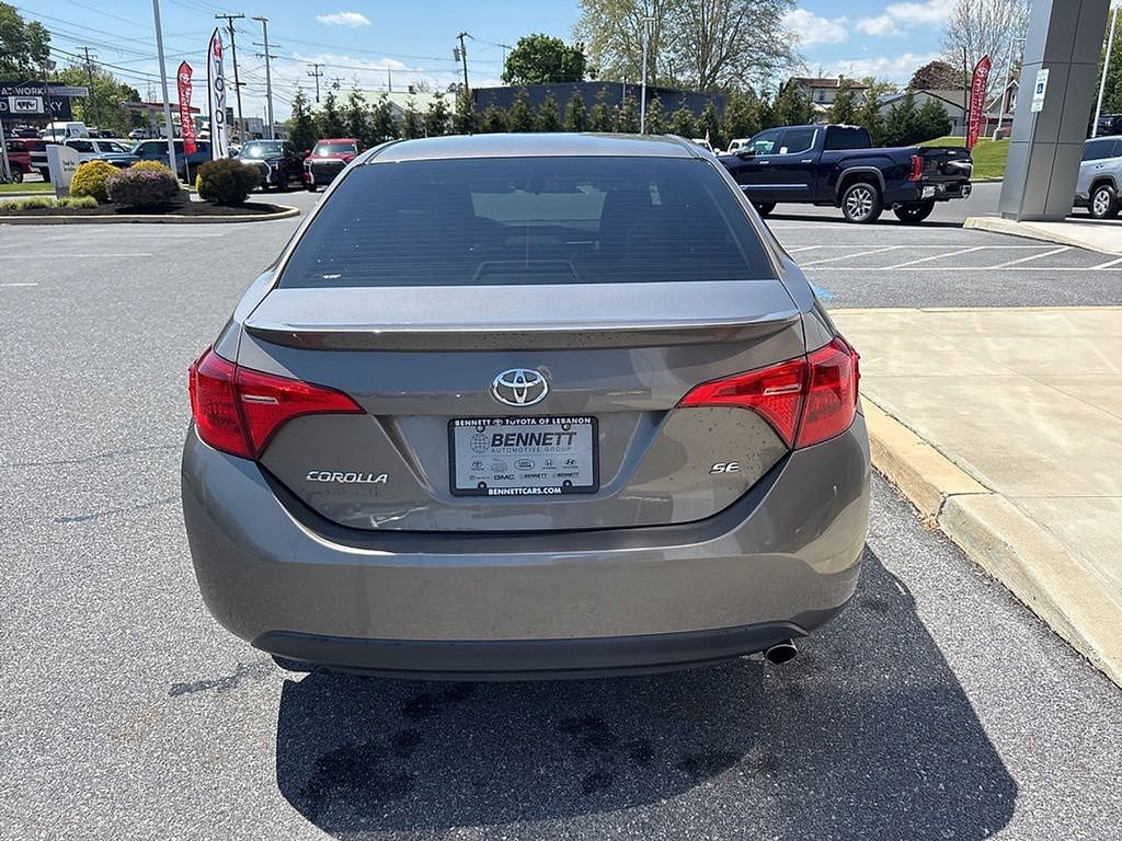 Used 2017 Toyota Corolla SE w/ Carpet Mat Package (TMS) FWD image 4