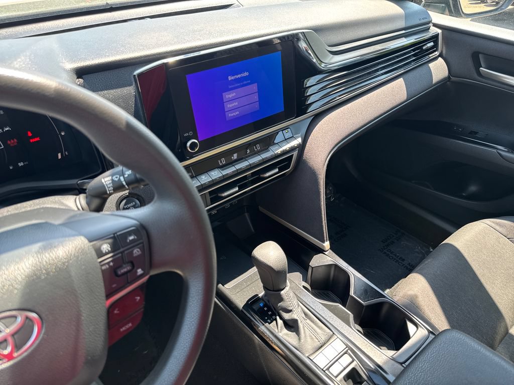 Used 2025 Toyota Camry LE AWD/4WD image 20
