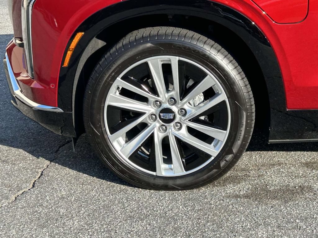 New 2026 Cadillac Vistiq Luxury AWD/4WD image 9
