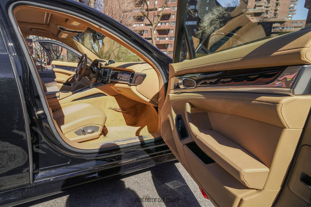 Used 2012 Porsche Panamera 4 image 53