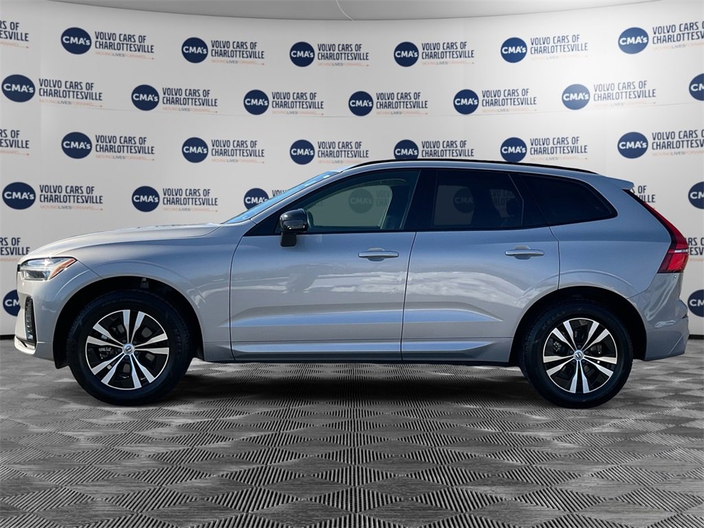 Used 2024 Volvo XC60 B5 Core image 2