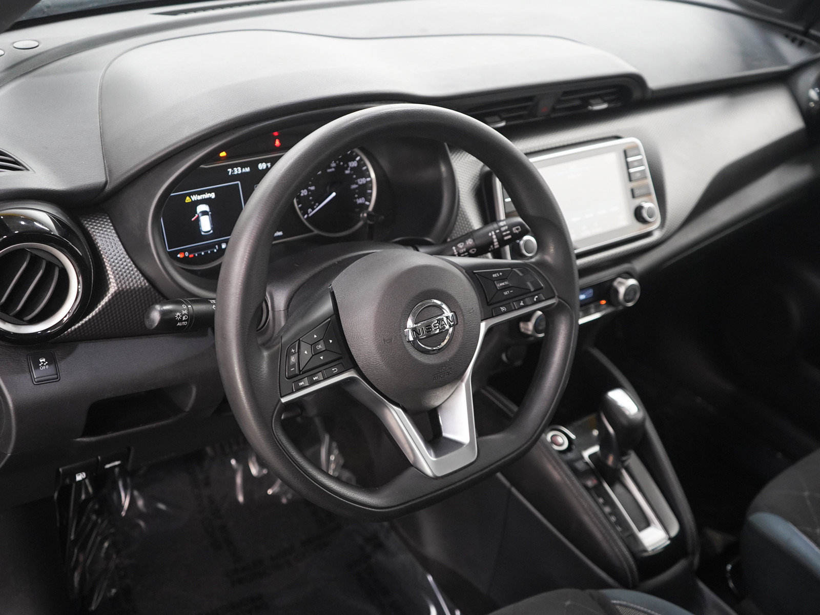 Used 2019 Nissan Kicks SV FWD image 20