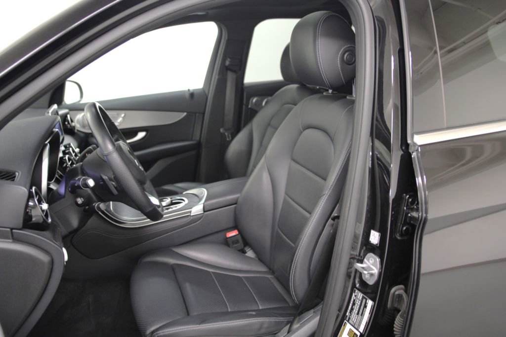 Used 2019 Mercedes-Benz GLC 300 4MATIC image 14