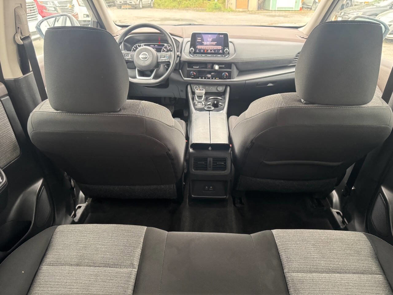 Used 2023 Nissan Rogue SV image 13