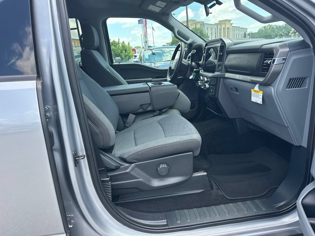 Used 2025 Ford F150 XLT w/ Equipment Group 301A Standard AWD/4WD image 13