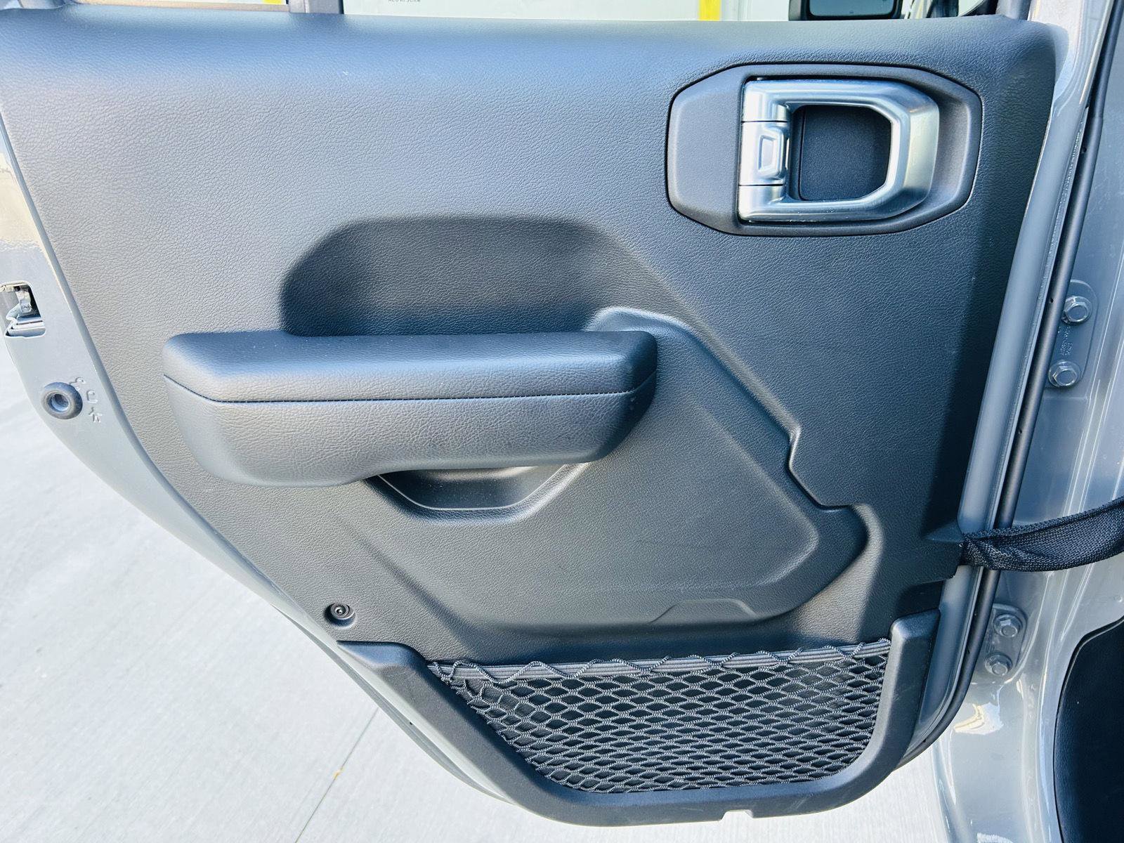 Used 2021 Jeep Gladiator Sport image 22