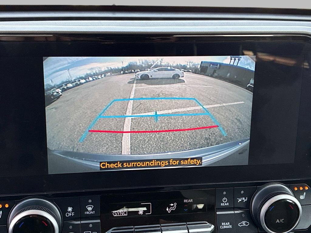 Used 2024 Toyota Highlander XLE image 40