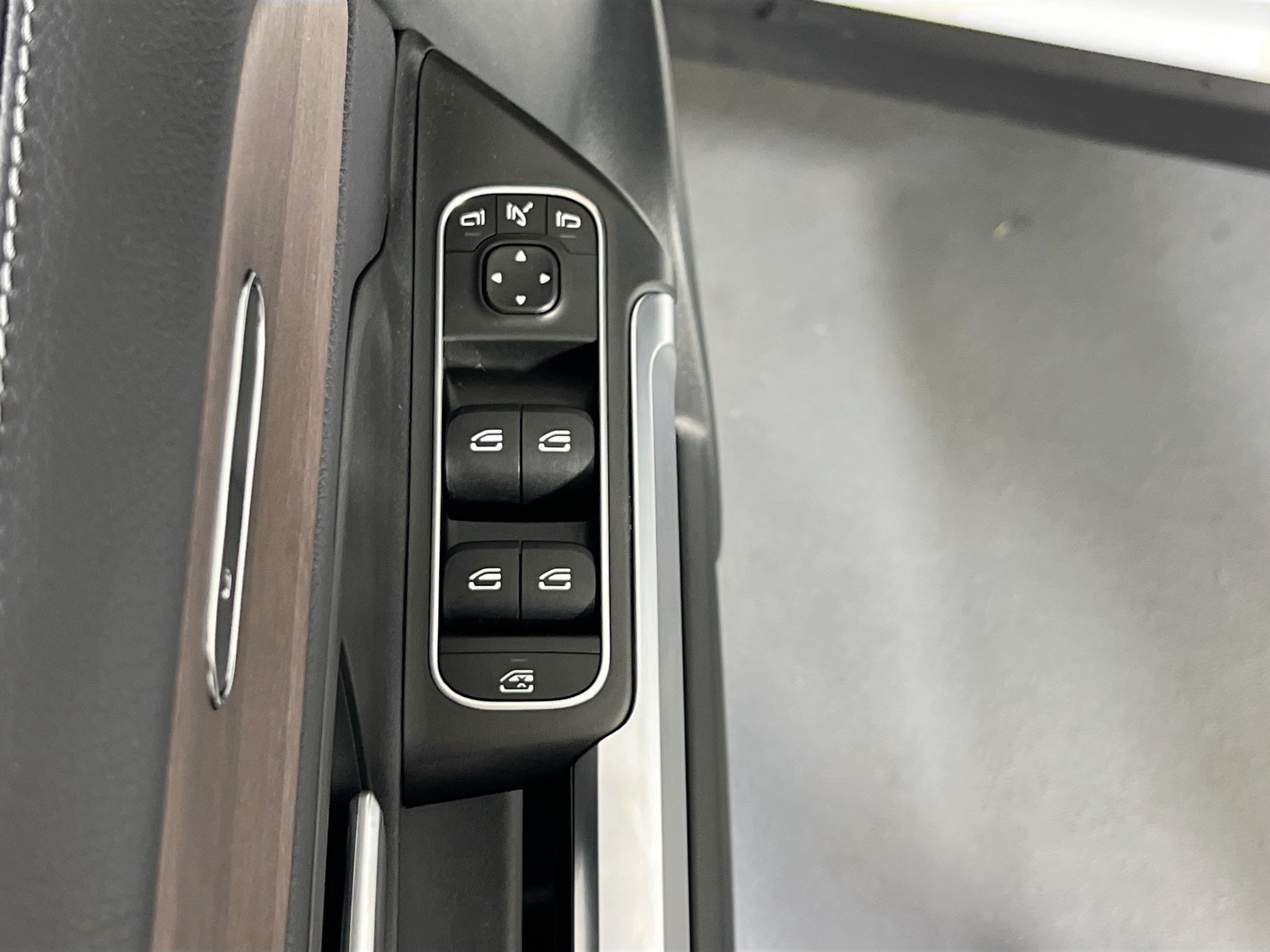 Used 2022 Mercedes-Benz GLB 250 4MATIC image 17
