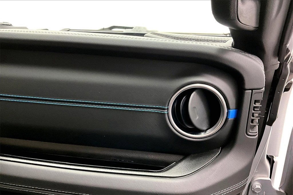 Used 2024 Jeep Wrangler High Altitude image 16