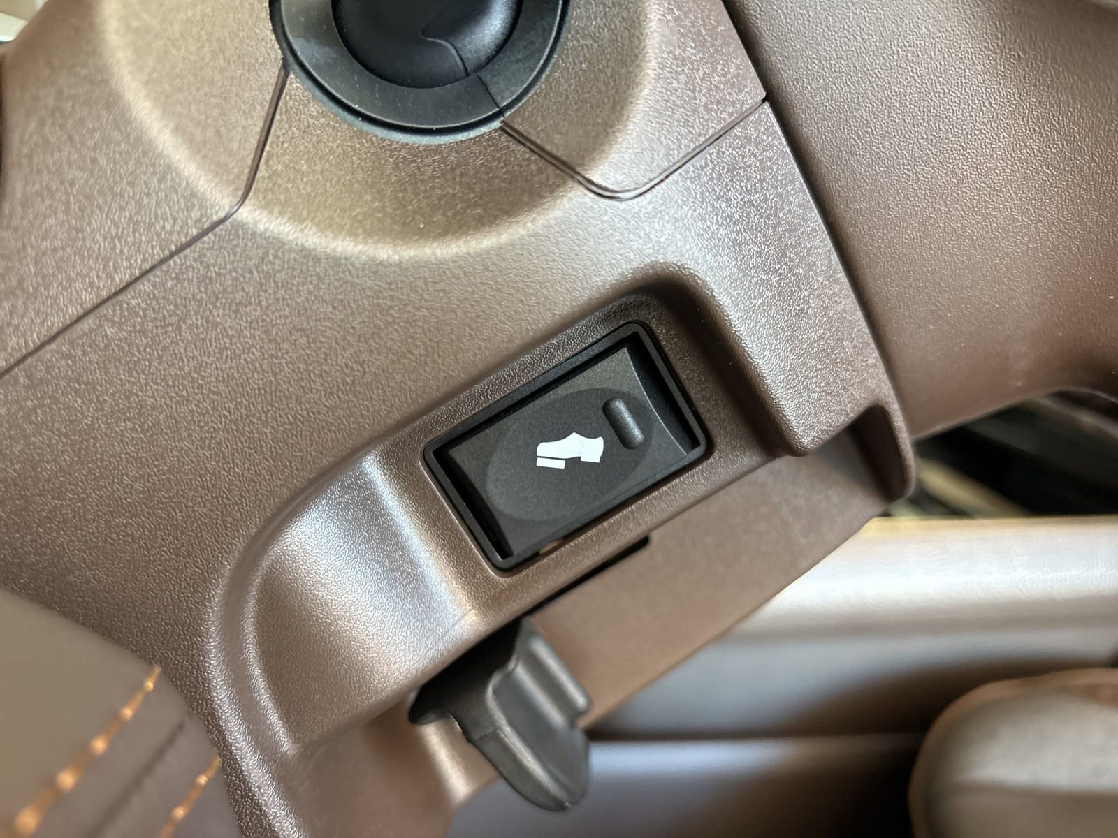 New 2026 RAM 2500 Limited AWD/4WD image 17