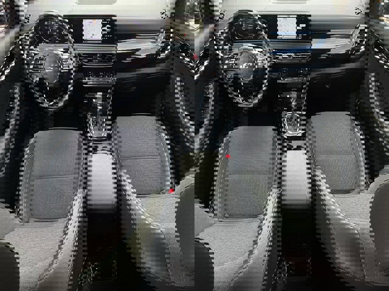 Used 2025 Kia Seltos S image 19