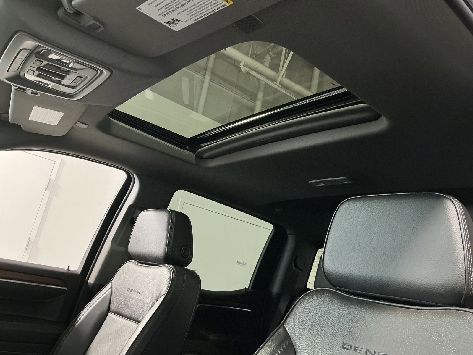 Used 2025 GMC Sierra 1500 Denali w/ Technology Package image 32