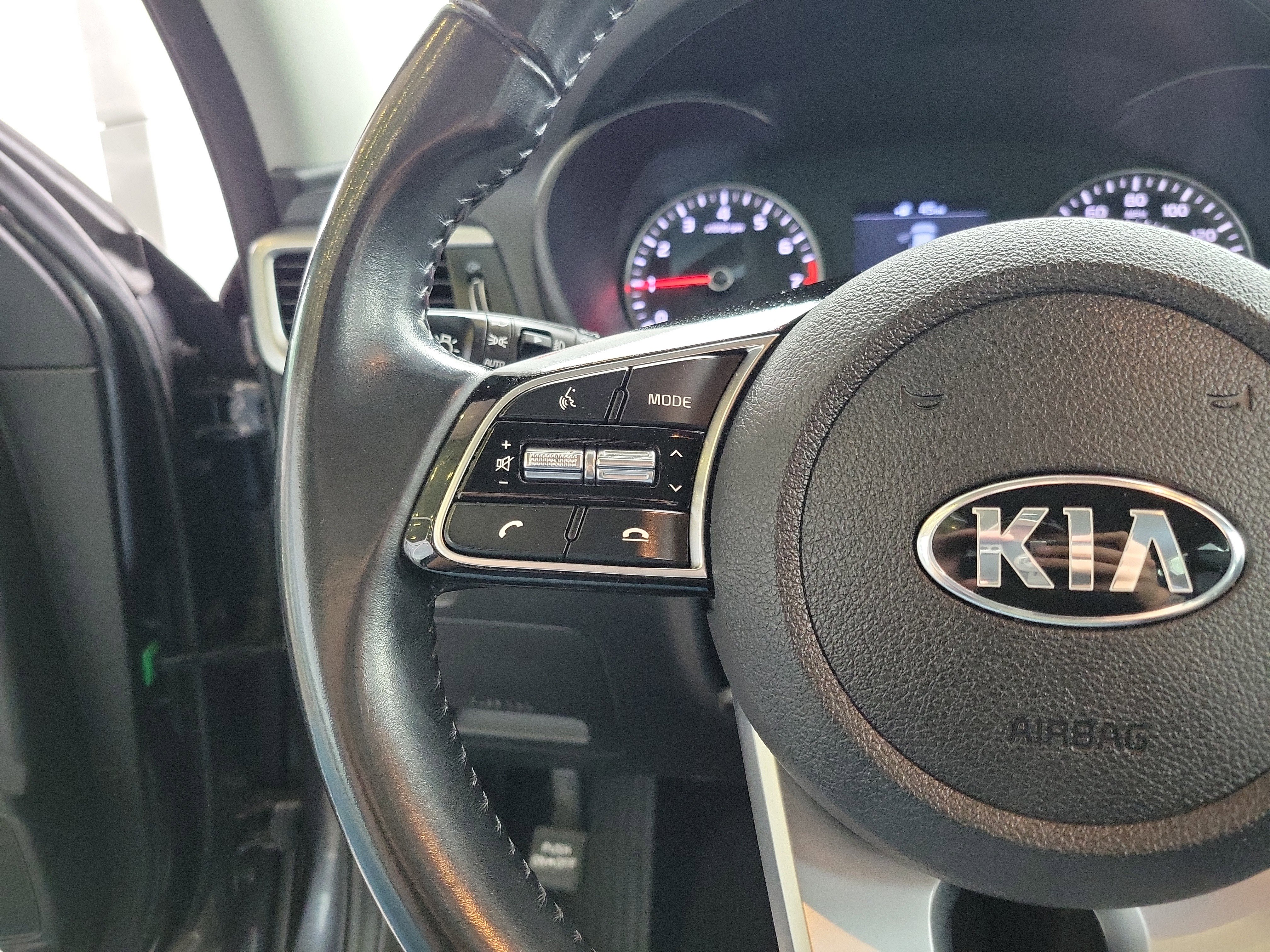 Used 2019 Kia Optima S image 17