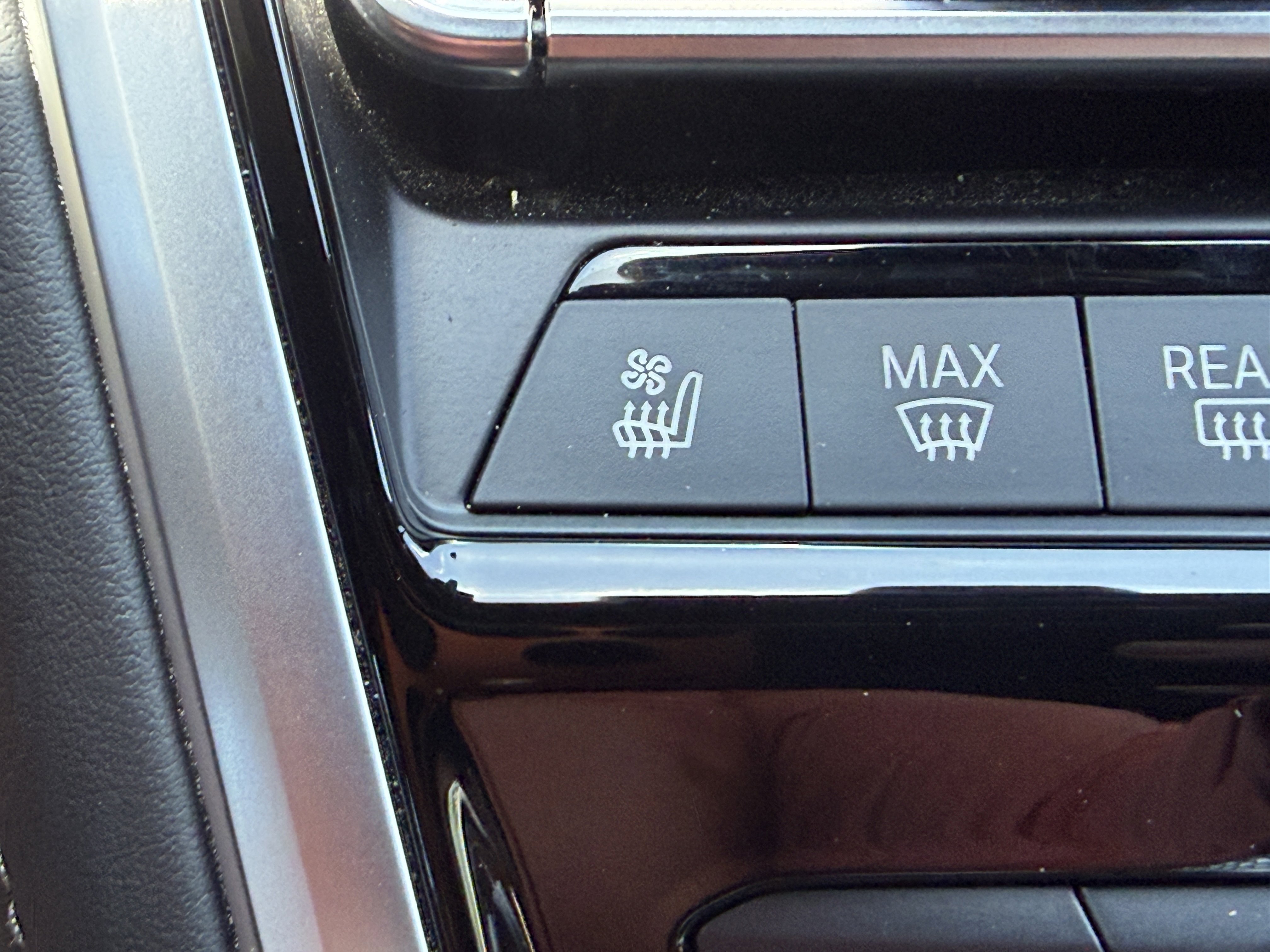 Used 2024 BMW M850i xDrive Convertible AWD/4WD image 28