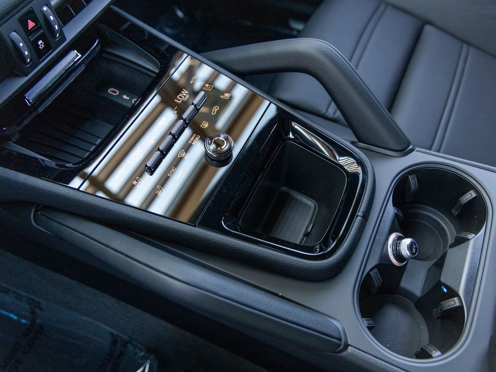 New 2026 Porsche Cayenne Coupe image 38