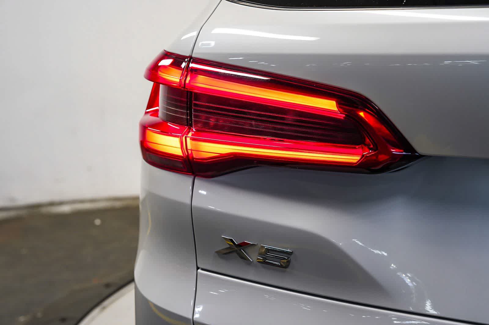 Used 2020 BMW X5 sDrive40i w/ Executive Package RWD image 11