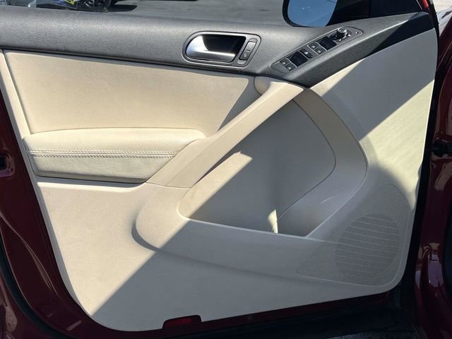 Used 2016 Volkswagen Tiguan SE FWD image 15