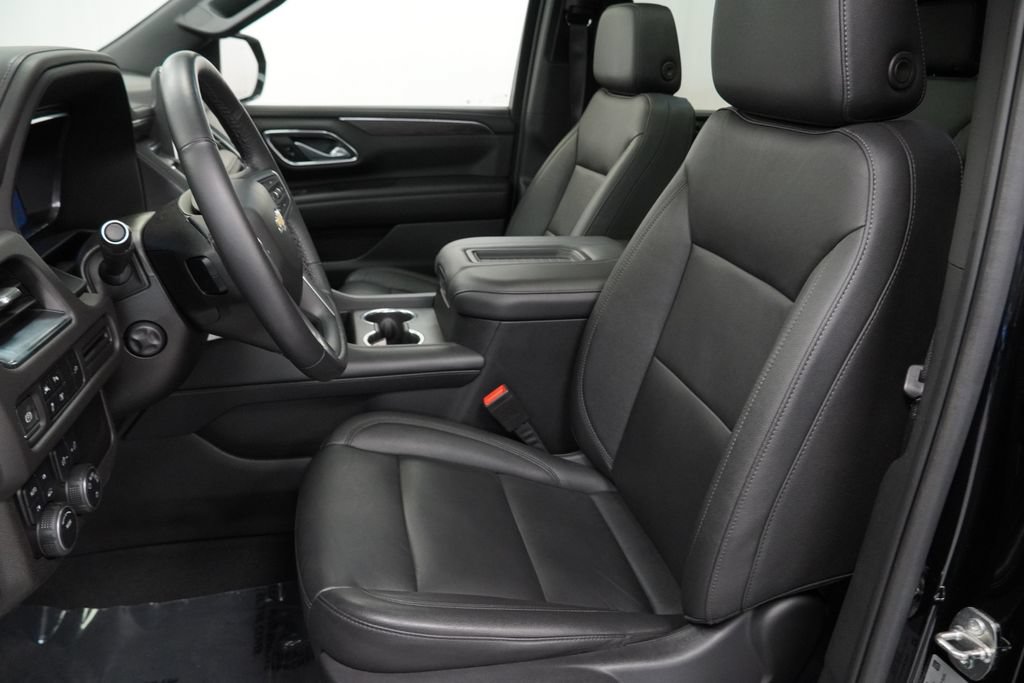 Used 2022 Chevrolet Tahoe LT w/ Luxury Package AWD/4WD image 6
