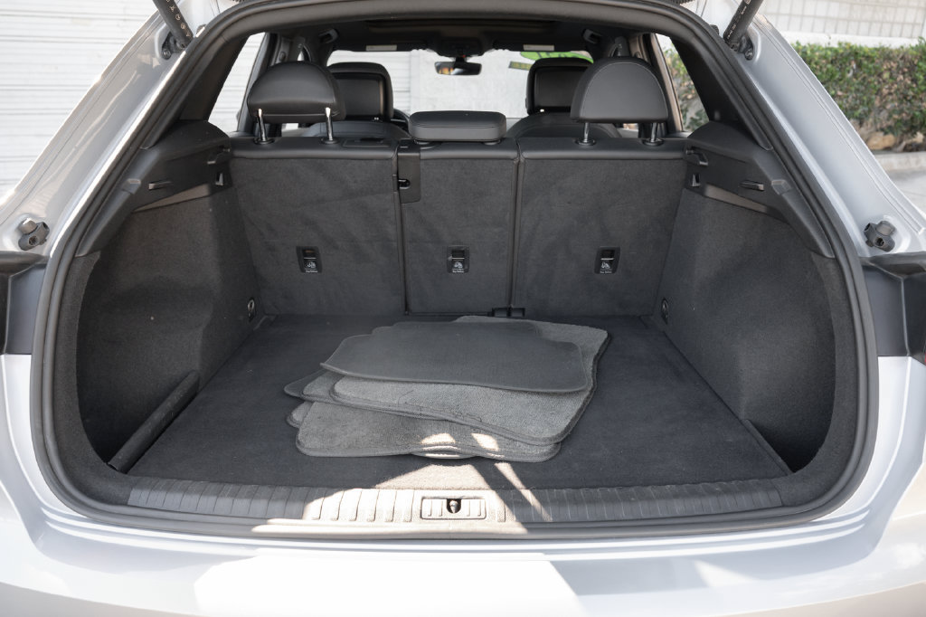 Used 2021 Audi Q3 2.0T Premium AWD/4WD image 34