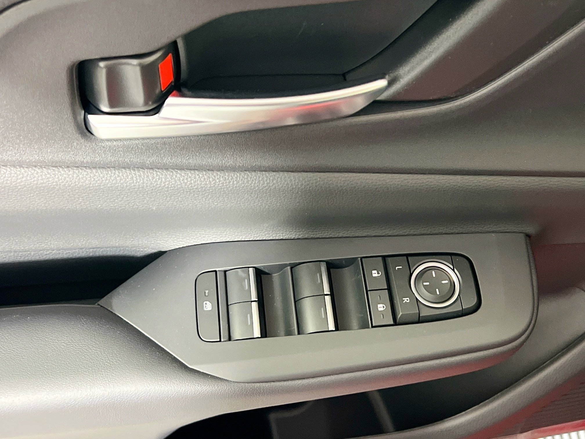 New 2026 Toyota Prius Plug-In Hybrid image 16