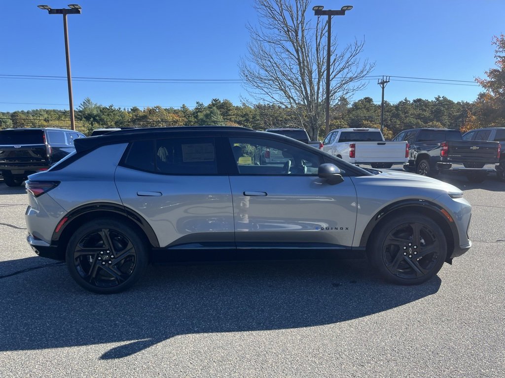 New 2026 Chevrolet Equinox EV RS image 9